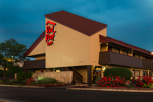Red Roof Inn Chicago - Downers Grove image 8