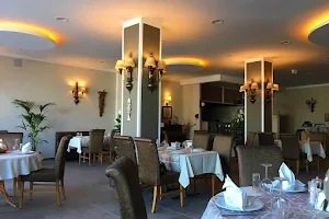 Defne Yaprağı Balık Restaurant Dalyanköy Çeşme image