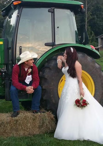 Bridal Shop «Proms Pageants & Pretty Things», reviews and photos, 5325 Peters Creek Rd, Roanoke, VA 24019, USA