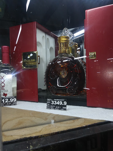 Liquor Store «River Cut Rate Liquor», reviews and photos, 327 Cadiz St, Dallas, TX 75207, USA