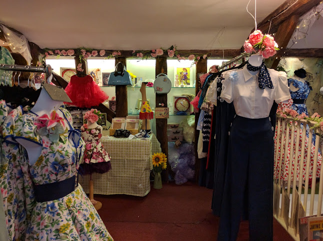 Reviews of Pocket Watch & Petticoats in Ipswich - Clothing store