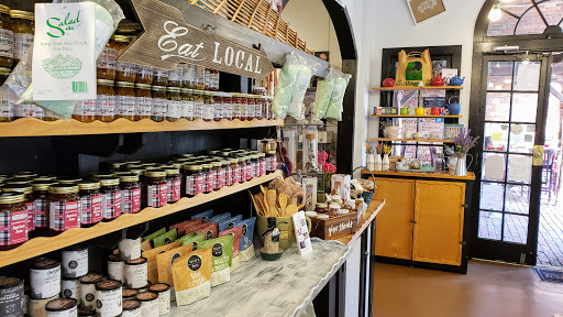 Vitamin & Supplements Store «Pure Life Health Food & Vitamins», reviews and photos, 317 N Front St, Wilmington, NC 28401, USA