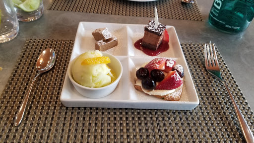 Shopping Mall «Vernon Hills Shopping Center», reviews and photos, 700 White Plains Post Road, Eastchester, NY 10709, USA