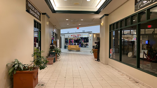 Shopping Mall «Museum Place Mall», reviews and photos, 1 Church St, Salem, MA 01970, USA