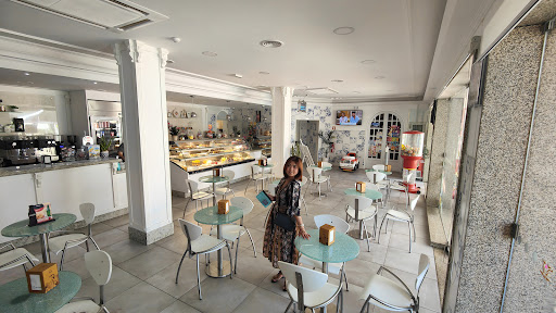 Duas Torres - Pastelaria, Pão Quente, Pizzaria no Mamarrosa, Aveiro