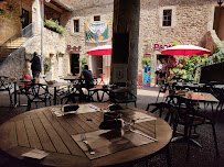 Atmosphère du Restaurant français Restaurant Les Plans à Mialet - n°2