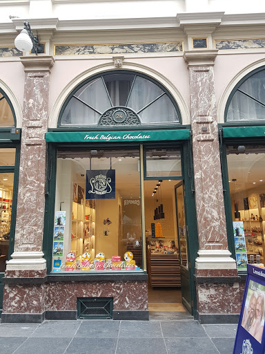 Famous shops in Brussels
