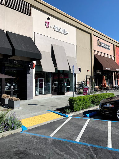 Cell Phone Store «T-Mobile», reviews and photos, 5800 Northgate Dr #45, San Rafael, CA 94903, USA
