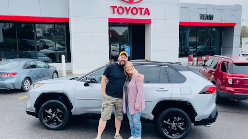 Used Car Dealer «Team Toyota», reviews and photos, 905 Brady Ave, Steubenville, OH 43952, USA