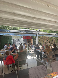 Atmosphère du Restaurant italien BASTA COSI à Villeneuve-lès-Avignon - n°2