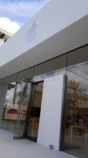 Computer Store «Apple St. Johns Town Center», reviews and photos, 4835 River City Dr, Jacksonville, FL 32246, USA