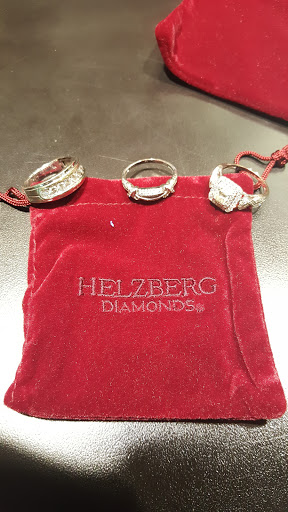 Jewelry Store «Helzberg Diamonds», reviews and photos, 6557 Grand Ave #200, Gurnee, IL 60031, USA