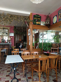 Atmosphère du Restaurant Café Aux Trois Moulins à Cassel - n°13