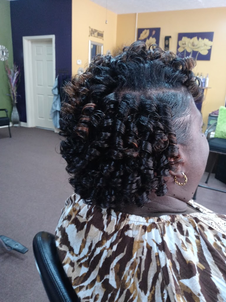 Erreyan's Crowning Glory Salon 30204