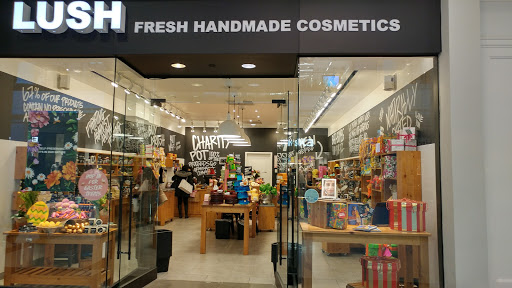 Cosmetics Store «Lush», reviews and photos, 125 Westchester Ave, White Plains, NY 10601, USA
