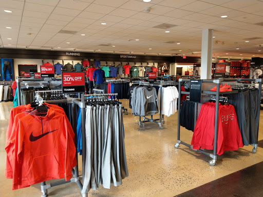 Clothing Store «Nike Factory Store», reviews and photos, 603 Stanley K Tanger Dr, Lancaster, PA 17602, USA