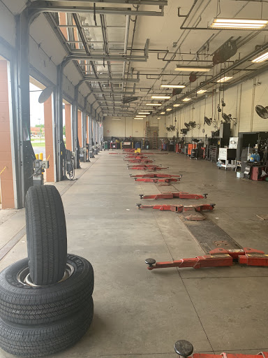 Tire Shop «Firestone Complete Auto Care», reviews and photos, 500 S Schmale Rd, Carol Stream, IL 60188, USA