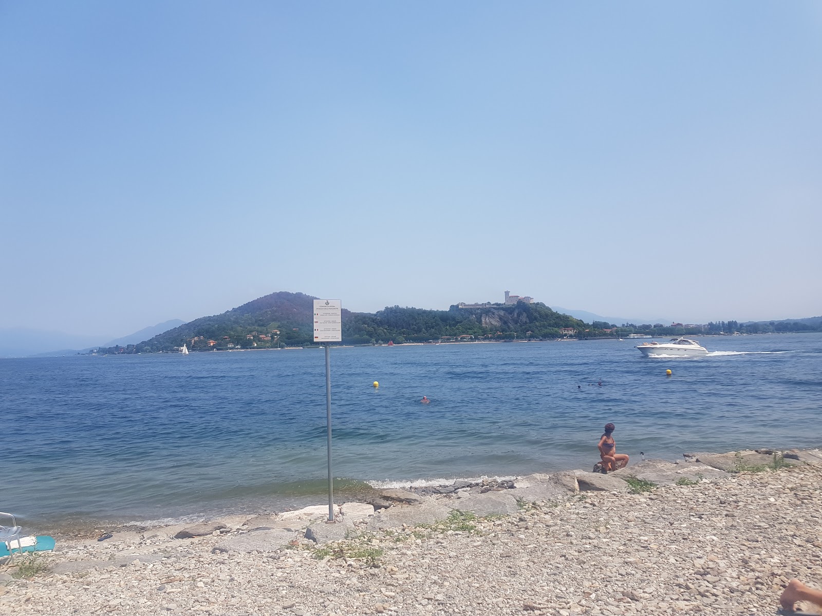 Photo of Spiaggia delle Rocchette and the settlement