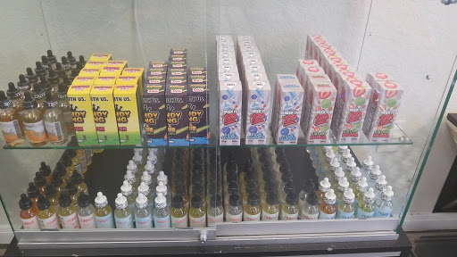 Tobacco Shop «Smoke To Live Blanco Vapor shop», reviews and photos, 18154 Blanco Rd #105, San Antonio, TX 78232, USA