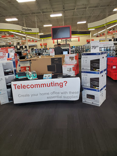 Office Supply Store «Staples», reviews and photos, 653 W Edgar Rd, Linden, NJ 07036, USA