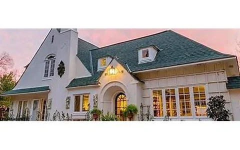 Fairfield Manor Bed and Breakfast image
