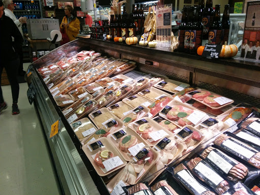 Gourmet Grocery Store «Metropolitan Market Magnolia», reviews and photos, 3830 34th Ave W, Seattle, WA 98199, USA