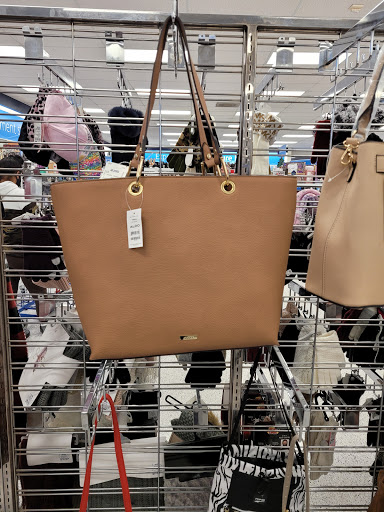 Clothing Store «Ross Dress for Less», reviews and photos, 1831 U.S. 287 Frontage Rd, Mansfield, TX 76063, USA