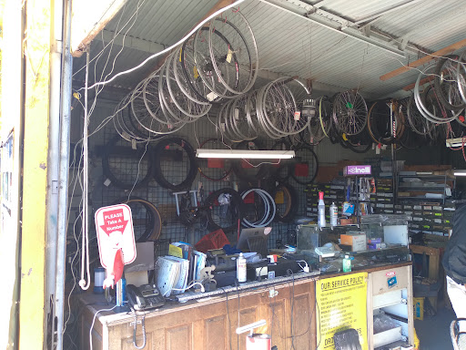 Bicycle Repair Shop «Third Ward Bike Shop», reviews and photos, 2305 Wheeler Ave, Houston, TX 77004, USA