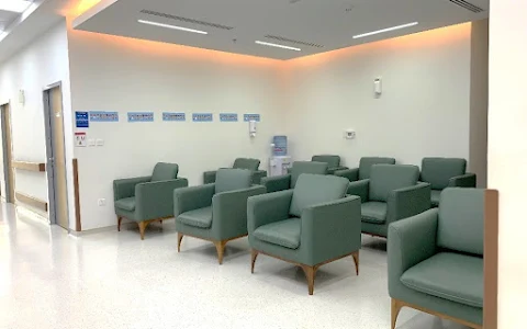 Al Madina Health Center - مركز المدينة الصحي image