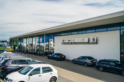 BMW invelt Praha autorizovaný prodejce a servis vozů BMW | MINI | BMW Motorrad