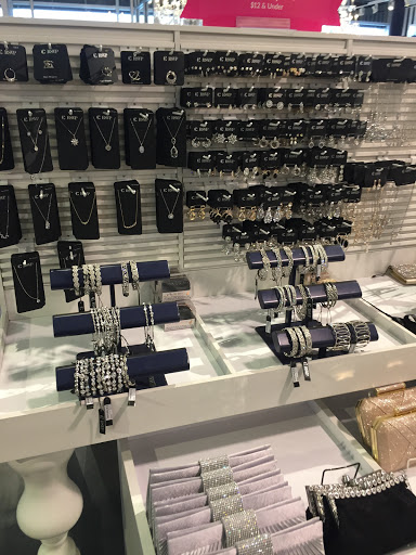 Fashion Accessories Store «Charming Charlie», reviews and photos, 1028 Old Country Rd, Garden City, NY 11530, USA