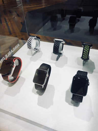 Clothing Store «Nike Lenox», reviews and photos, 3393 Peachtree Rd, Atlanta, GA 30326, USA