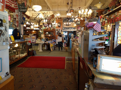 Hardware Store «Hippo Hardware & Trading Co», reviews and photos, 1040 E Burnside St, Portland, OR 97214, USA