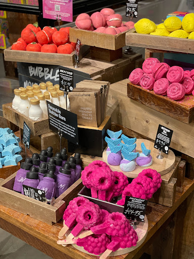 Cosmetics Store «LUSH», reviews and photos, 1961 Chain Bridge Rd, McLean, VA 22102, USA
