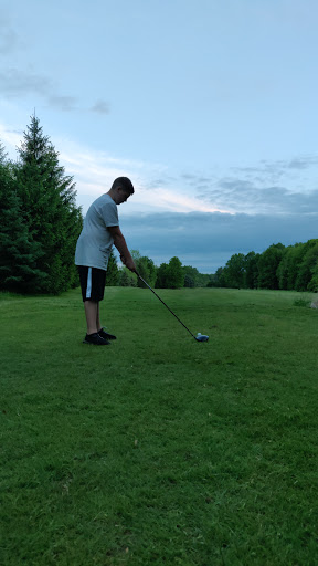 Golf Course «Walnut Run Golf Course», reviews and photos, 601 E Main St, Cortland, OH 44410, USA