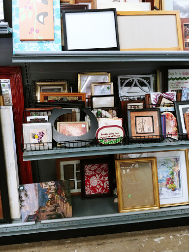 Non-Profit Organization «Goodwill Houston Select Stores», reviews and photos, 1102 W Dallas St, Conroe, TX 77301, USA