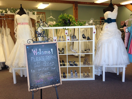 Bridal Shop «A Trace of Lace Bridal Boutique», reviews and photos, 230 N Main St, Rutland, VT 05701, USA