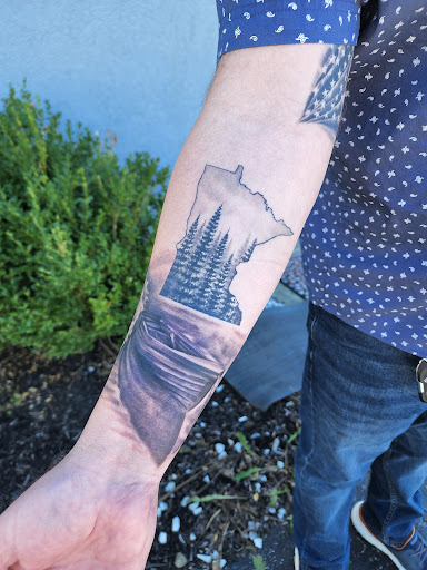 Explore dad tattoo ideas for daughter, creative tattoo ideas in Chaffee, available at Black Muddy River Tattoo Studio