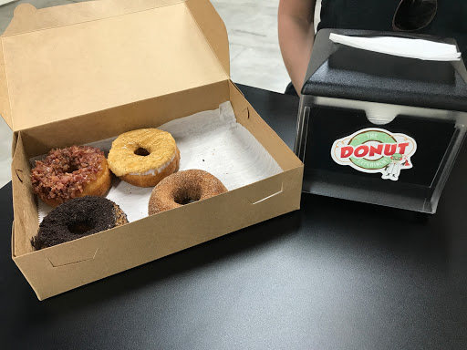 Donut Shop «The Donut Experiment Clearwater Beach», reviews and photos, 674 S Gulfview Blvd, Clearwater Beach, FL 33767, USA