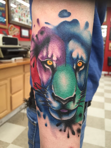 Tattoo Shop «Eye For An Eye Tattoo Parlor», reviews and photos, 1405 N Frazier St, Conroe, TX 77301, USA