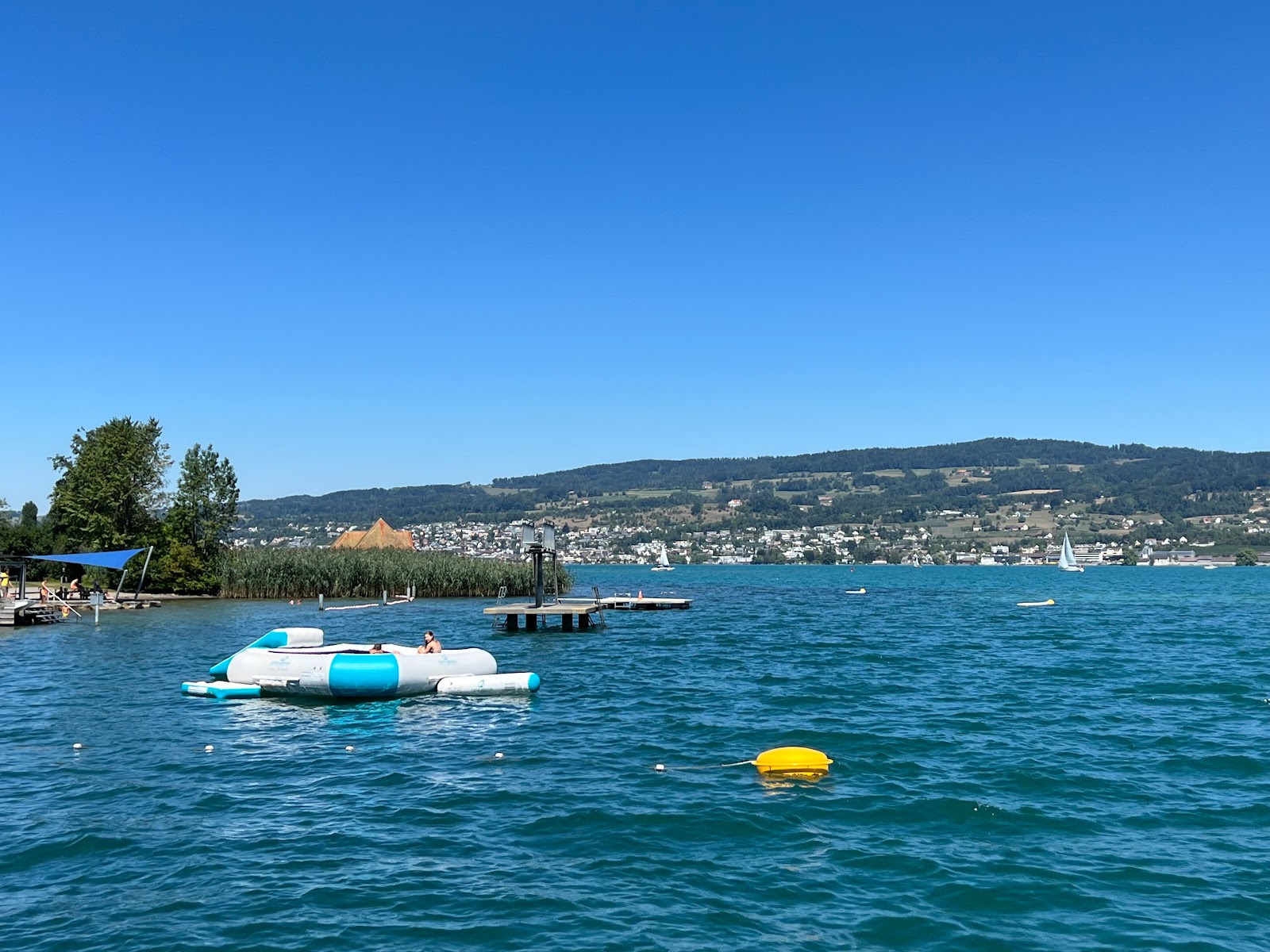 Photo of Strandbad Wadenswil with turquoise pure water surface