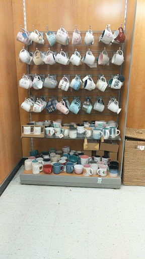 Department Store «T.J. Maxx», reviews and photos, 2711 S Rochester Rd, Rochester Hills, MI 48307, USA