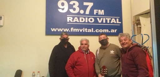 93.7 FM Radio Vital