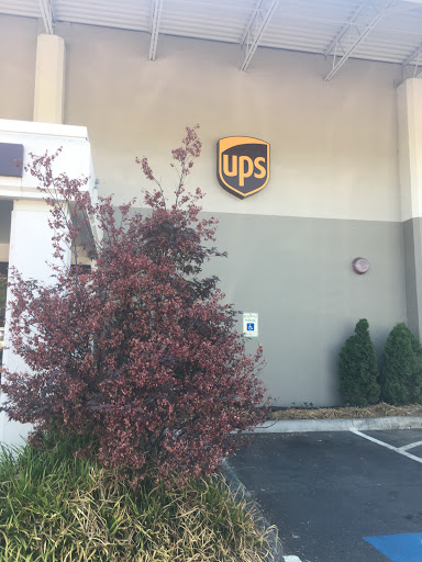 Shipping and Mailing Service «UPS Customer Center», reviews and photos, 4455 7th Ave S, Seattle, WA 98108, USA
