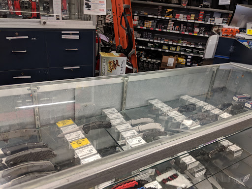 Sporting Goods Store «Big 5 Sporting Goods - San Mateo», reviews and photos, 2825 S El Camino Real, San Mateo, CA 94403, USA