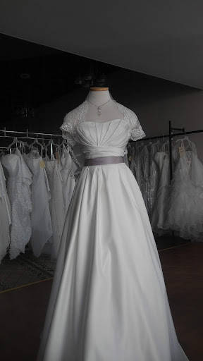 Bridal Shop «Wedding Gallery - Frenchtown», reviews and photos, 801 N 2nd St, St Charles, MO 63301, USA