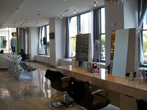 Beauty Salon «Fuga Centro Salon & Spa», reviews and photos, 8 S Michigan Ave #200, Chicago, IL 60603, USA