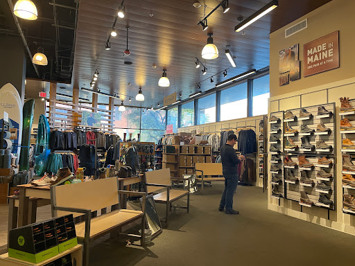 Clothing Store «L.L. Bean», reviews and photos, 101 Cherry St Suite #1020, Burlington, VT 05401, USA