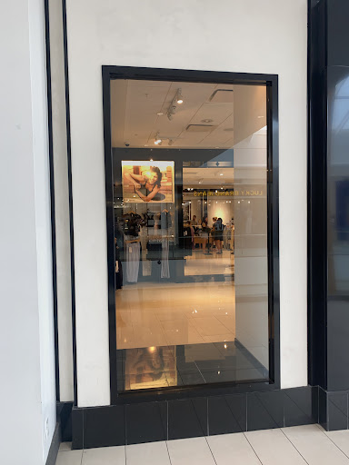 Sportswear Store «lululemon», reviews and photos, 8702 Keystone Crossing #21, Indianapolis, IN 46240, USA