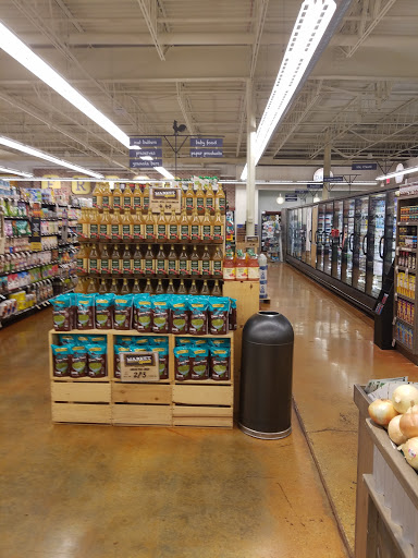 Grocery Store «Fresh Thyme Farmers Market- Naperville», reviews and photos, 790 Royal St George Dr, Naperville, IL 60563, USA